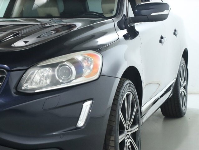 2017 Volvo XC60 in Bedford, OH 44146 - 18124923 4