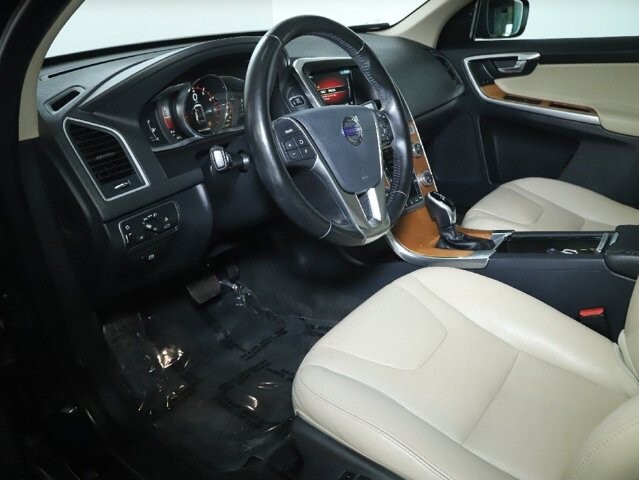 2017 Volvo XC60 in Bedford, OH 44146 - 18124923 18