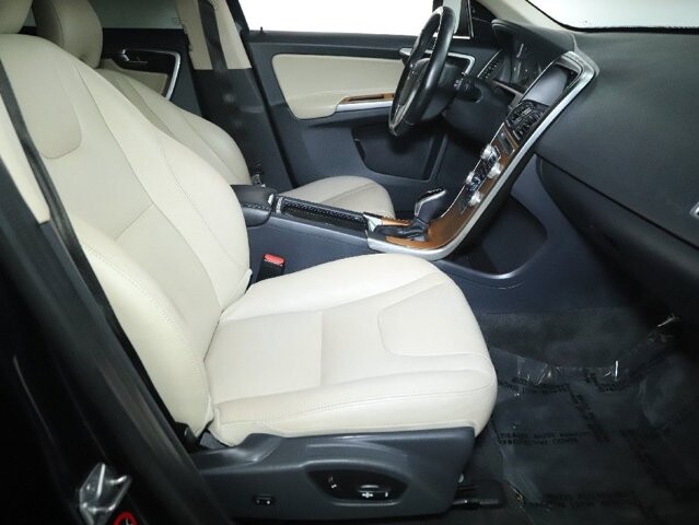 2017 Volvo XC60 in Bedford, OH 44146 - 18124923 35