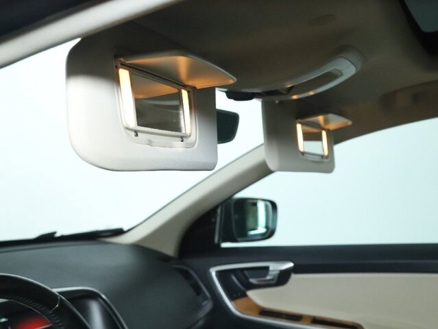 2017 Volvo XC60 in Bedford, OH 44146 - 18124923 20