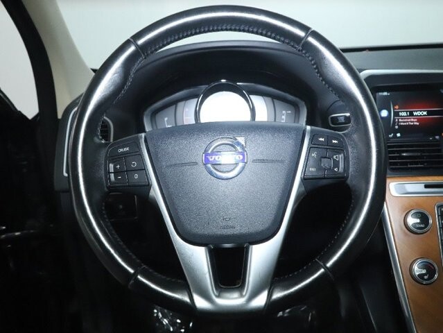 2017 Volvo XC60 in Bedford, OH 44146 - 18124923 23