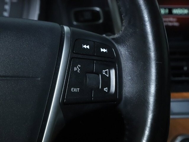 2017 Volvo XC60 in Bedford, OH 44146 - 18124923 25