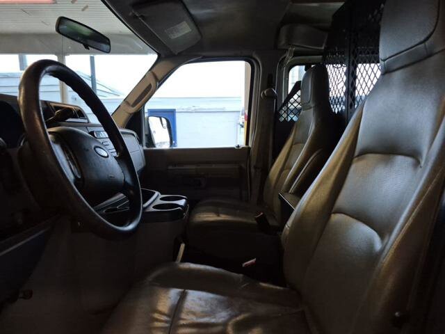2013 Ford E-350 and Econoline 350 in Blauvelt, NY 10913 - 18124930 7