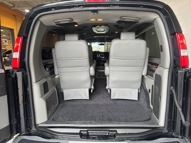 2023 GMC Savana 2500 in Burlington, WI 53105 - 18124945 26