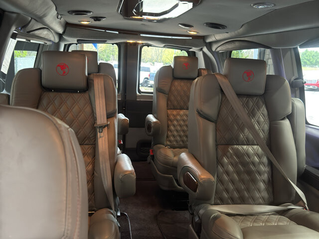2023 GMC Savana 2500 in Burlington, WI 53105 - 18124945 25