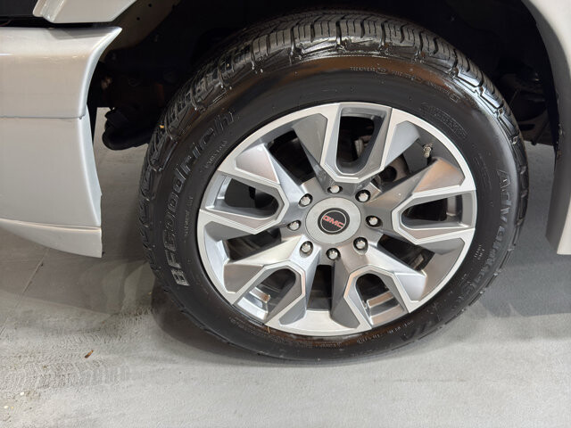 2023 GMC Savana 2500 in Burlington, WI 53105 - 18124945 9