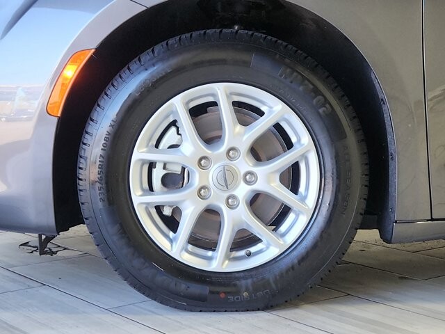 2023 Chrysler Voyager in Cinnaminson, NJ 08077 - 18124947 9