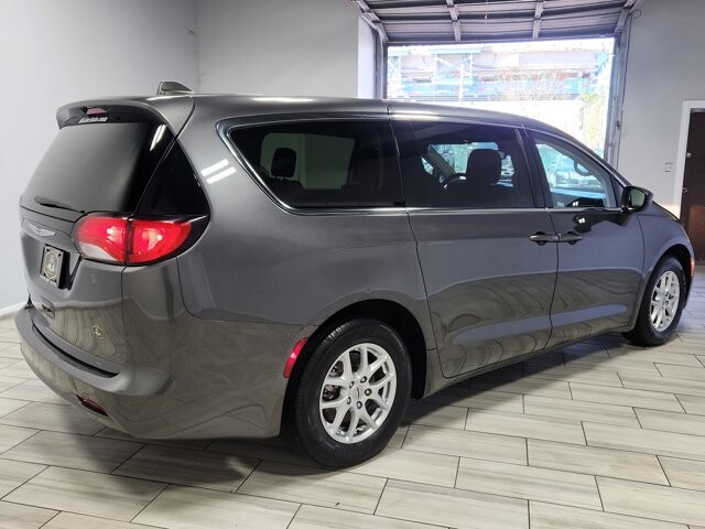 2023 Chrysler Voyager in Cinnaminson, NJ 08077 - 18124947 5