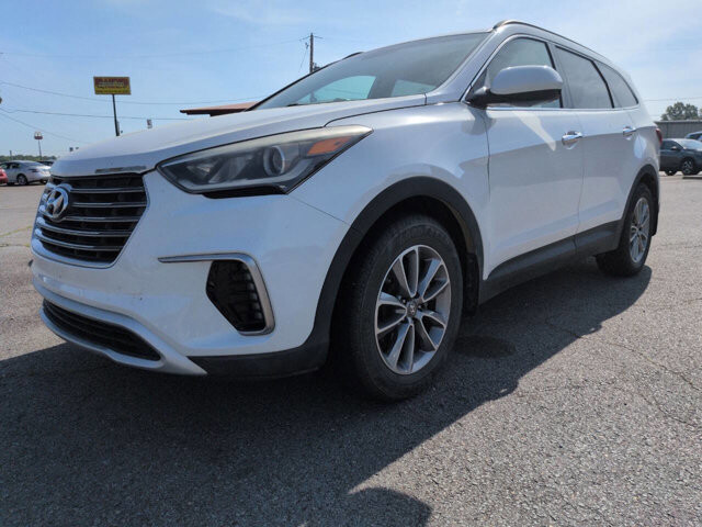2017 Hyundai Santa Fe in North Little Rock, AR 72117-1620 - 18124955