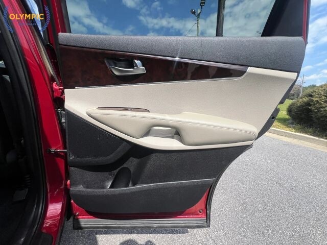 2016 Kia Sorento in Decatur, GA 30032 - 18124965 37