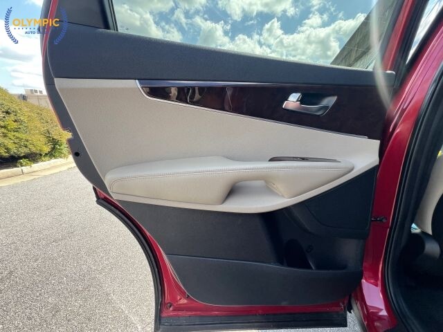 2016 Kia Sorento in Decatur, GA 30032 - 18124965 36