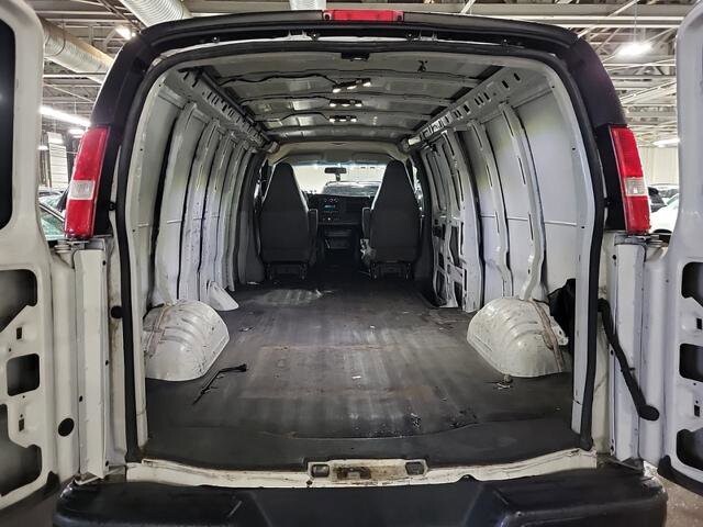 2019 Chevrolet Express 2500 in Blauvelt, NY 10913 - 18124967 10