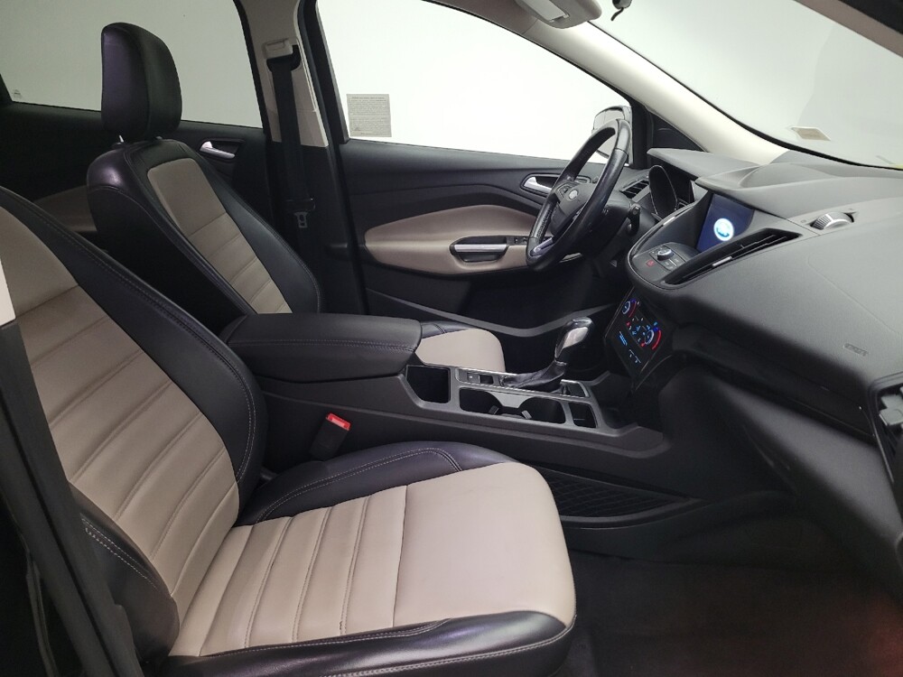 2019 Ford Escape in Downey, CA 90241 - 18124979 21