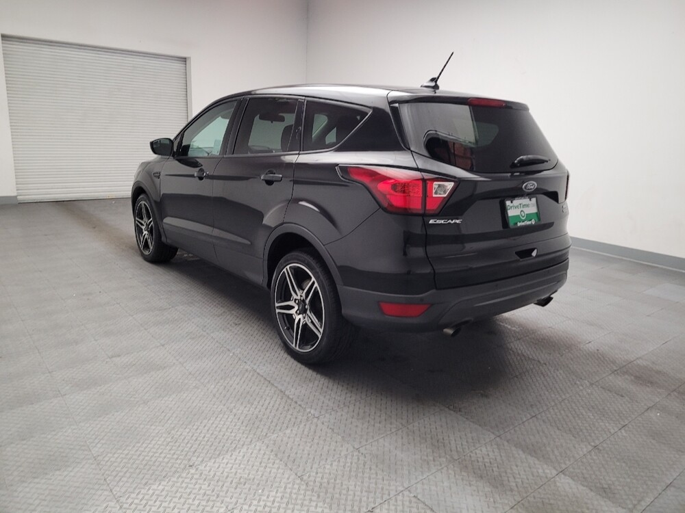 2019 Ford Escape in Downey, CA 90241 - 18124979 5