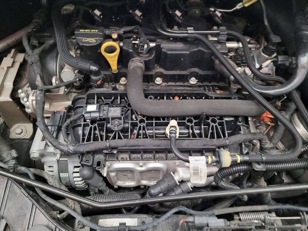 2019 Ford Escape in Downey, CA 90241 - 18124979 30