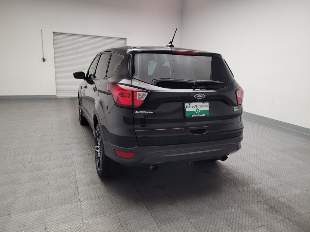 2019 Ford Escape in Downey, CA 90241 - 18124979 6