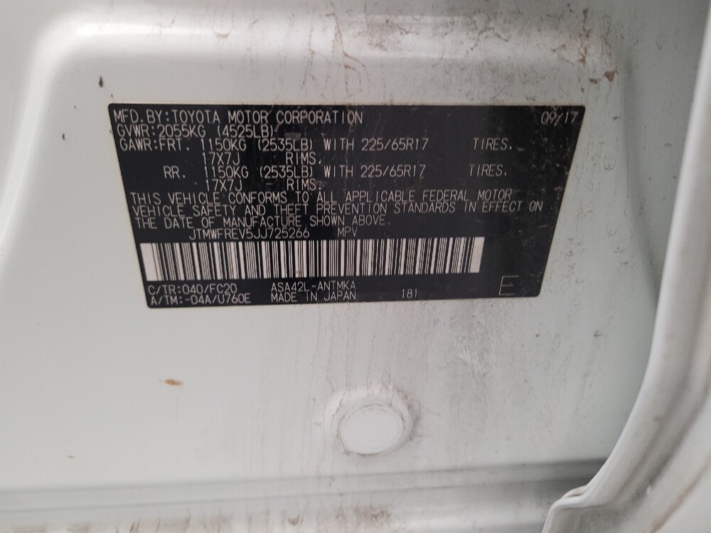 2018 Toyota RAV4 in Fresno, CA 93726 - 18124980 33