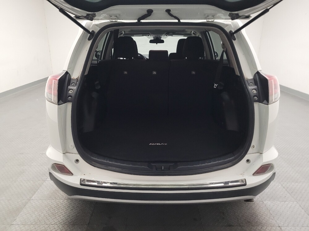 2018 Toyota RAV4 in Fresno, CA 93726 - 18124980 29