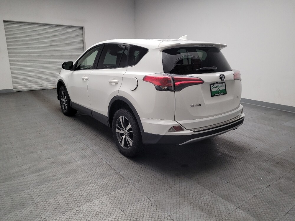 2018 Toyota RAV4 in Fresno, CA 93726 - 18124980 5