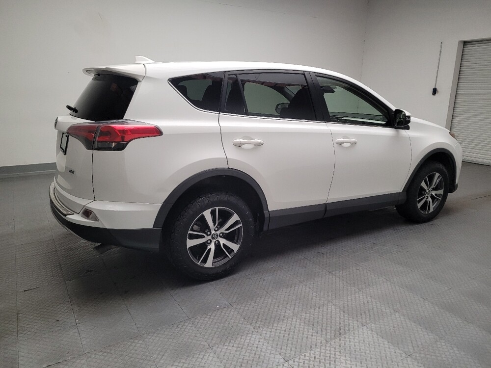 2018 Toyota RAV4 in Fresno, CA 93726 - 18124980 10