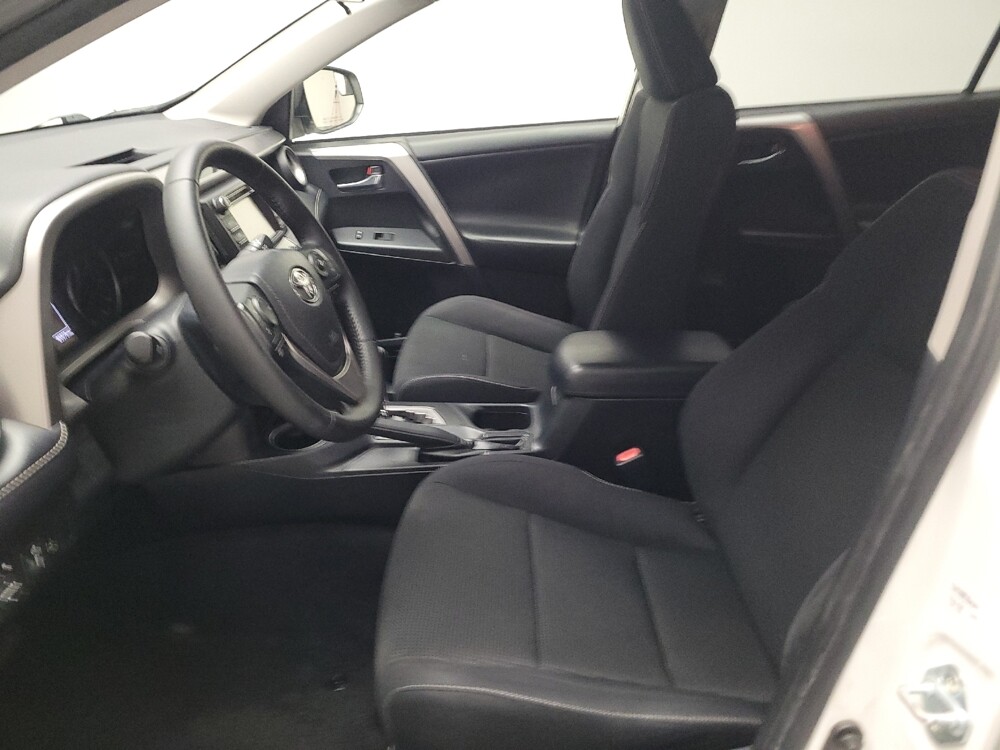 2018 Toyota RAV4 in Fresno, CA 93726 - 18124980 17