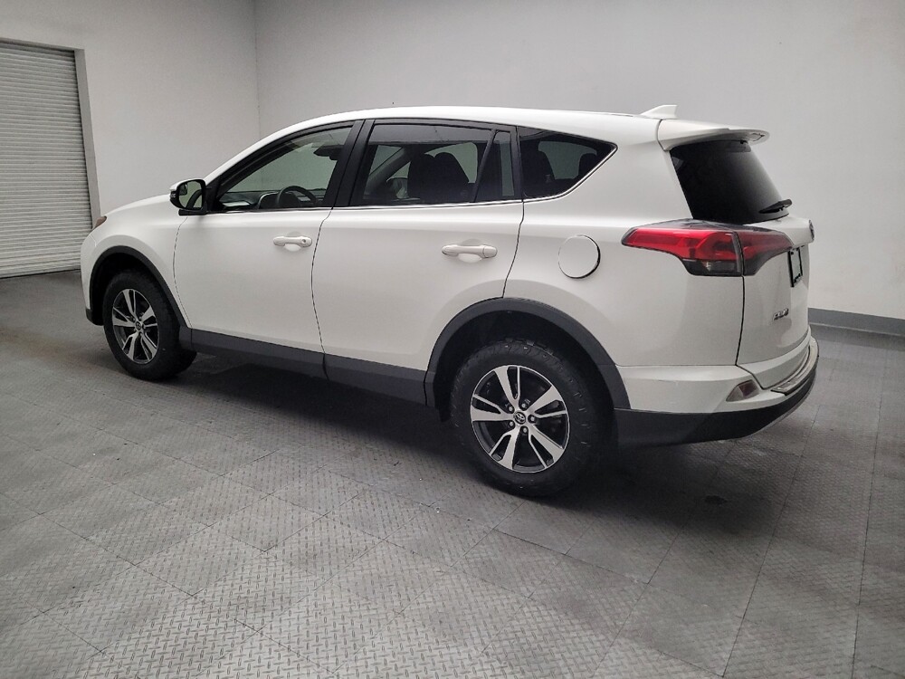 2018 Toyota RAV4 in Fresno, CA 93726 - 18124980 3