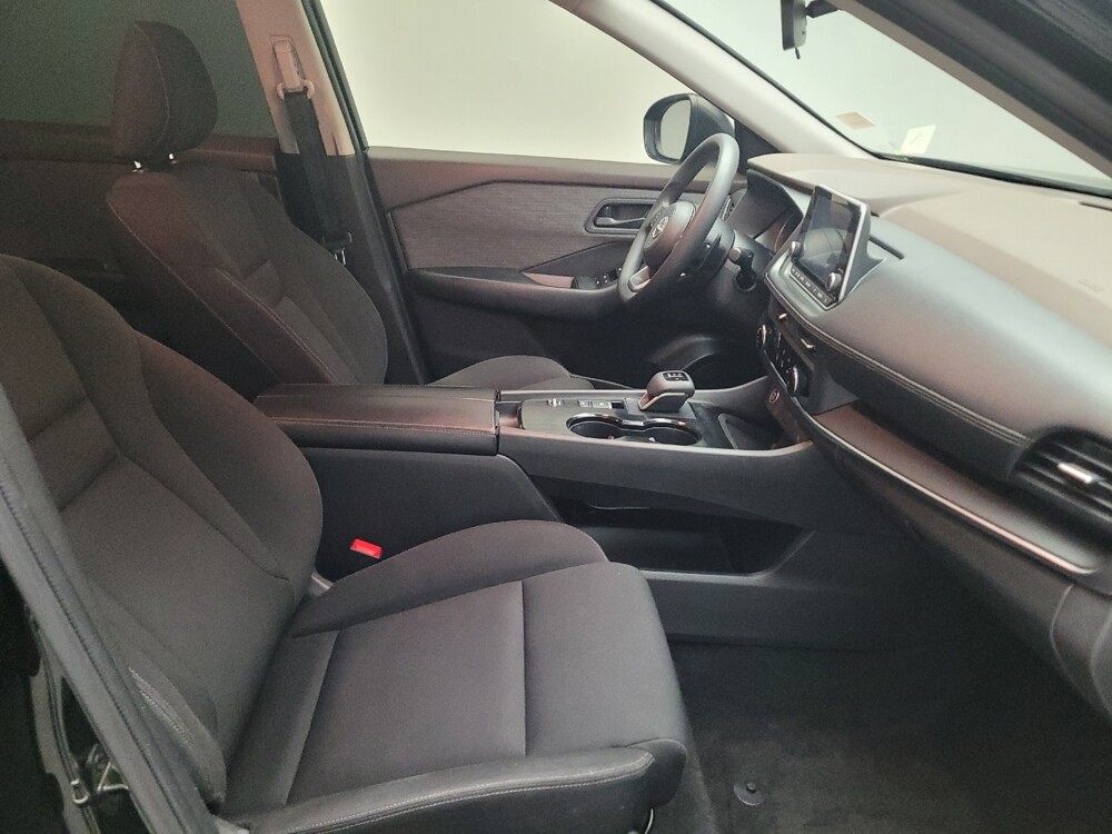 2023 Nissan Rogue in Downey, CA 90241 - 18124981 21