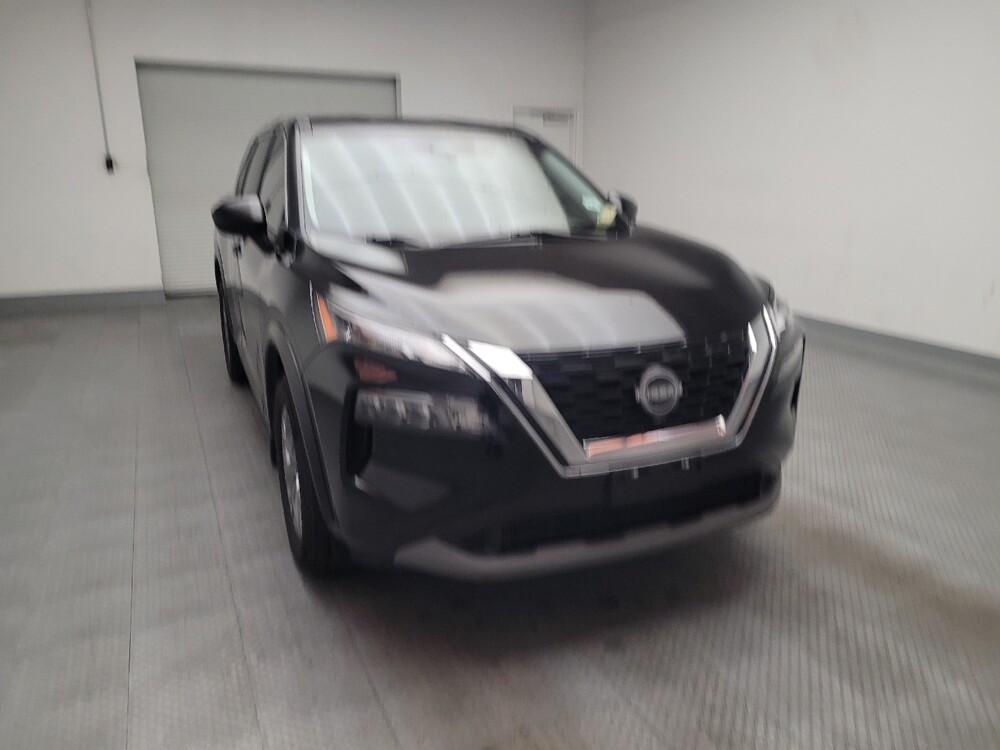 2023 Nissan Rogue in Downey, CA 90241 - 18124981 14