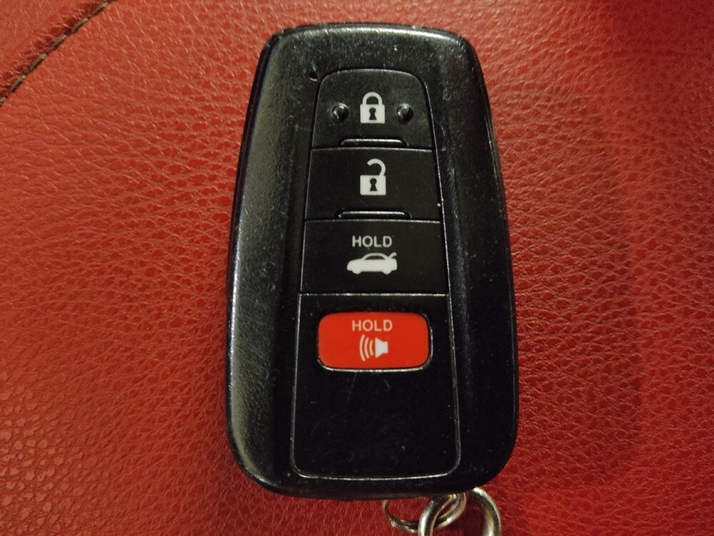 2018 Toyota Camry in Conyers, GA 30094 - 18124997 32