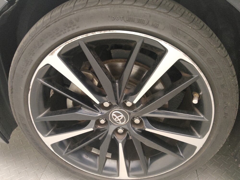 2018 Toyota Camry in Conyers, GA 30094 - 18124997 31