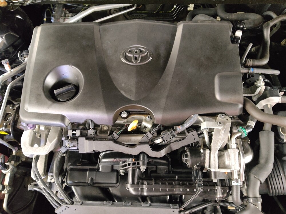 2018 Toyota Camry in Conyers, GA 30094 - 18124997 30