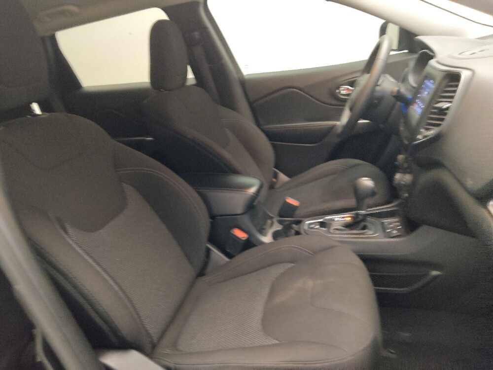 2019 Jeep Cherokee in Macon, GA 31210 - 18124999 21