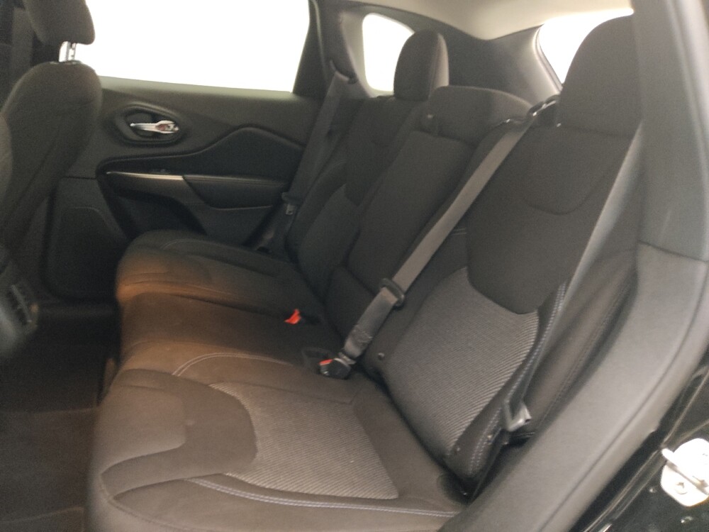 2019 Jeep Cherokee in Macon, GA 31210 - 18124999 18