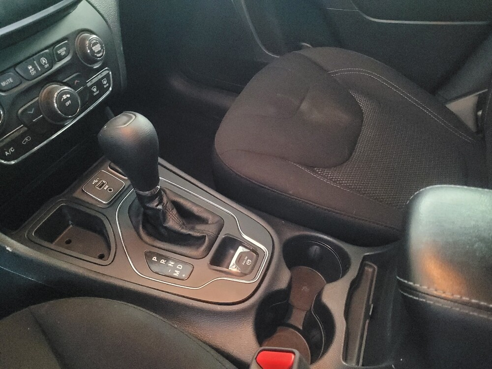 2019 Jeep Cherokee in Macon, GA 31210 - 18124999 26