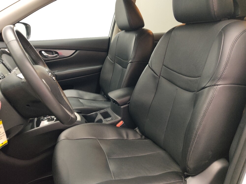 2016 Nissan Rogue in Union City, GA 30291 - 18125001 17