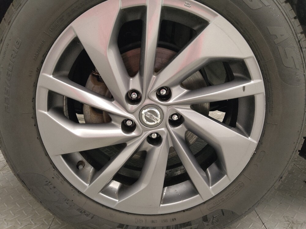 2016 Nissan Rogue in Union City, GA 30291 - 18125001 31