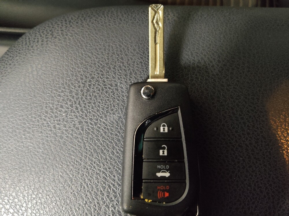 2019 Toyota Camry in Augusta, GA 30907 - 18125002 32