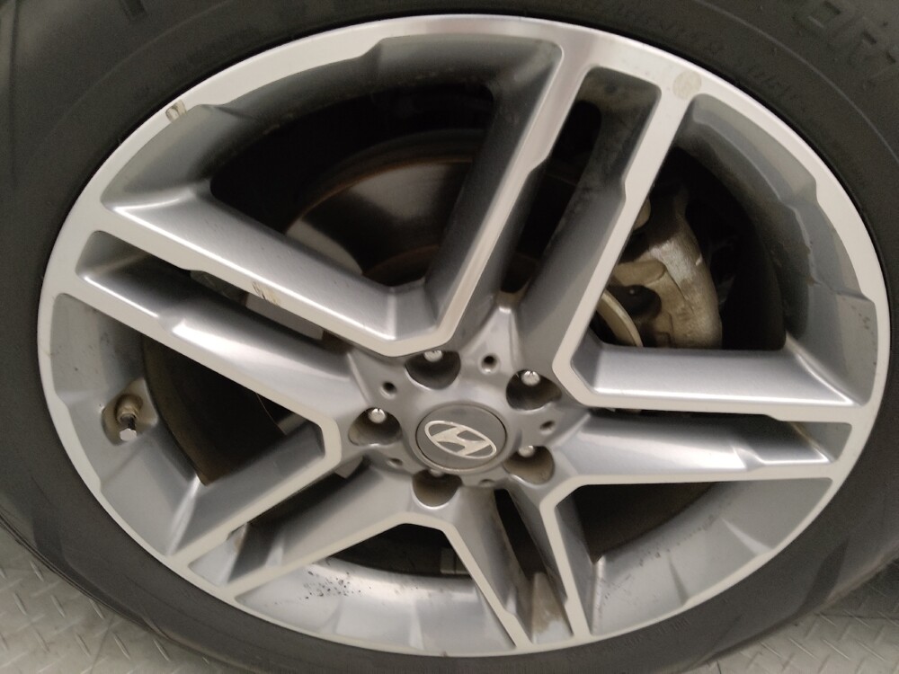 2018 Hyundai Santa Fe in Birmingham, AL 35215 - 18125004 31