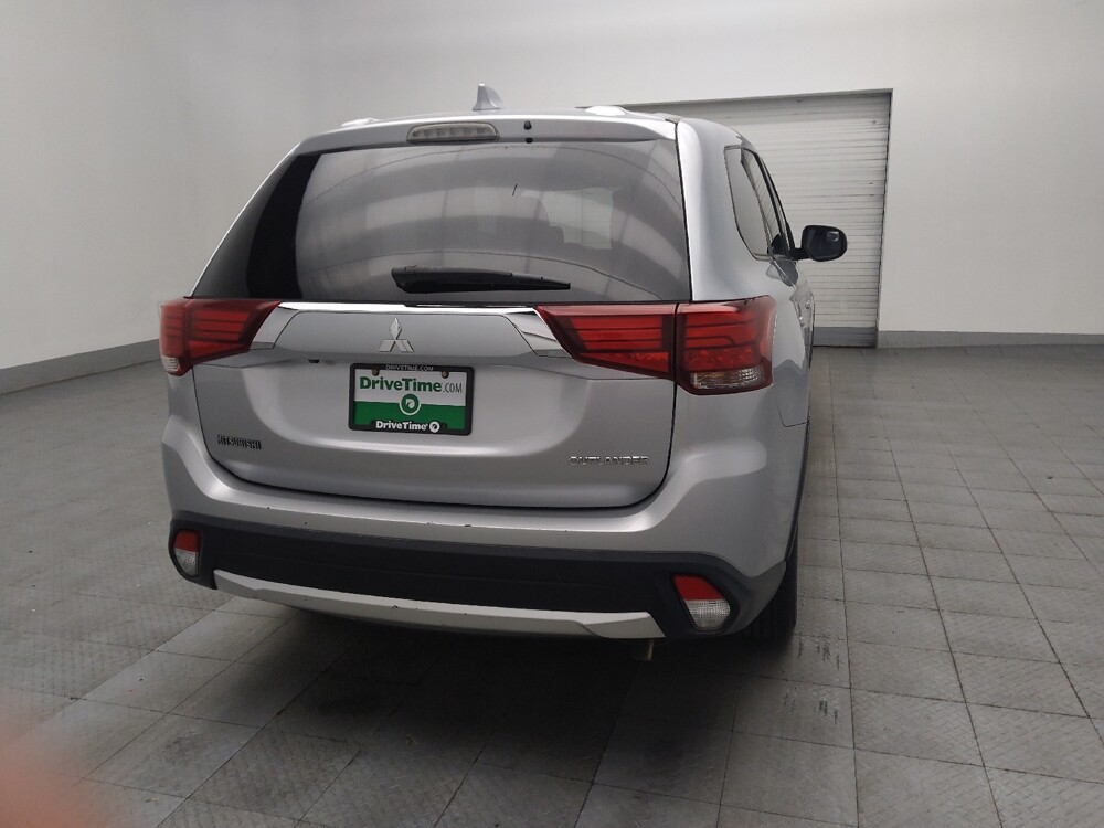 2017 Mitsubishi Outlander in Union City, GA 30291 - 18125013 7