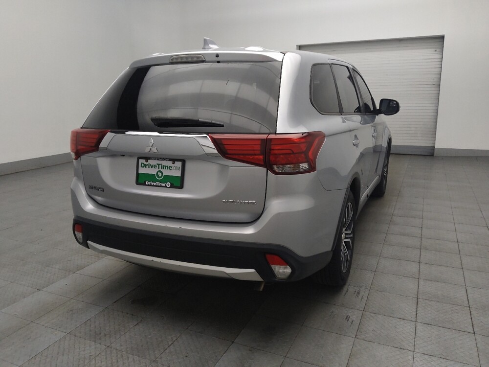 2017 Mitsubishi Outlander in Union City, GA 30291 - 18125013 9