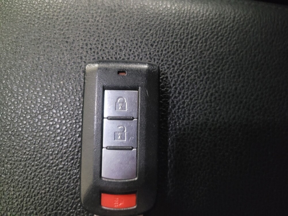 2017 Mitsubishi Outlander in Union City, GA 30291 - 18125013 32