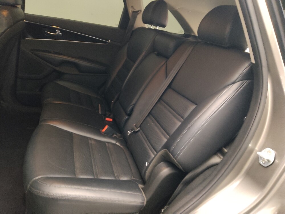 2019 Kia Sorento in Macon, GA 31210 - 18125034 18