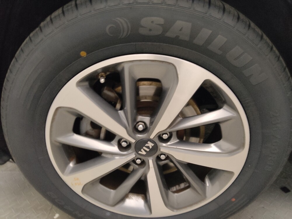 2019 Kia Sorento in Macon, GA 31210 - 18125034 31