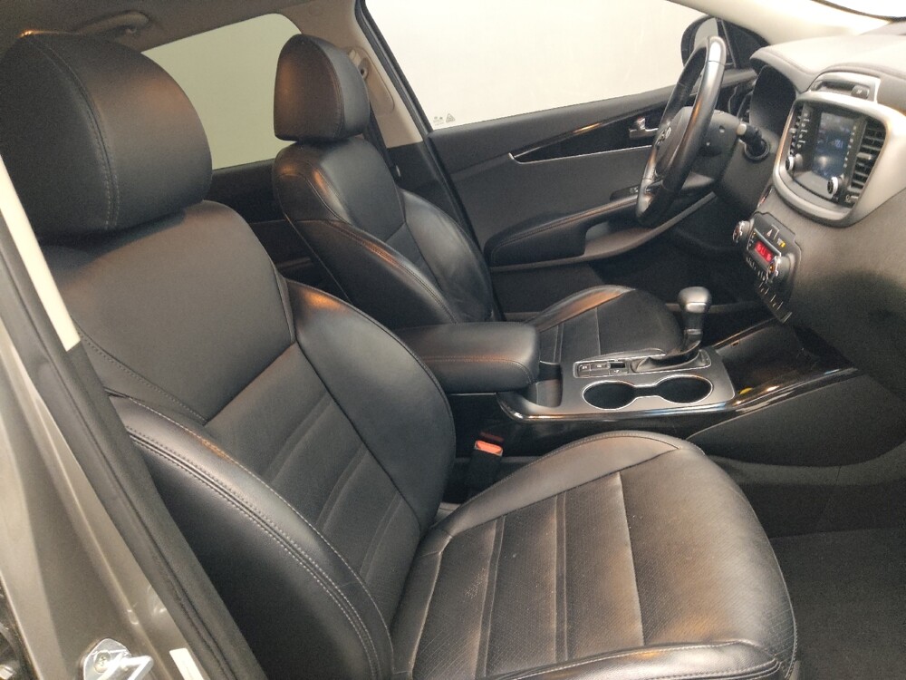 2019 Kia Sorento in Macon, GA 31210 - 18125034 21