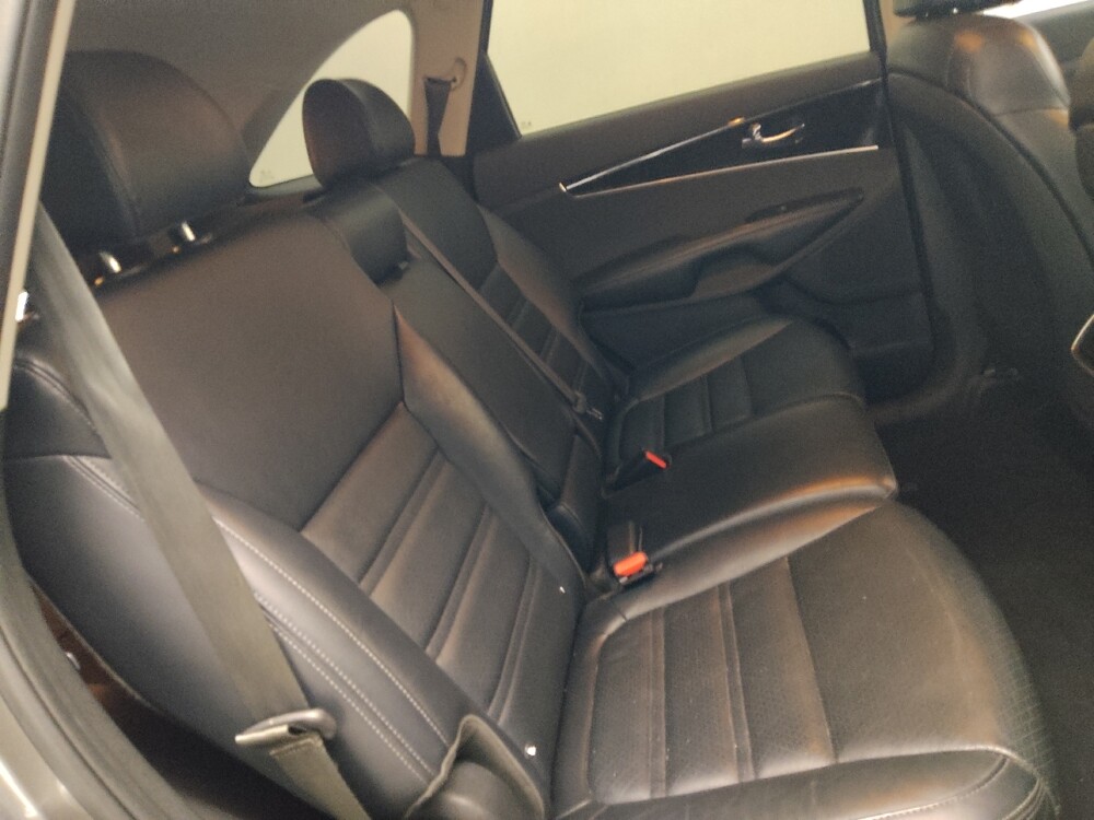 2019 Kia Sorento in Macon, GA 31210 - 18125034 19