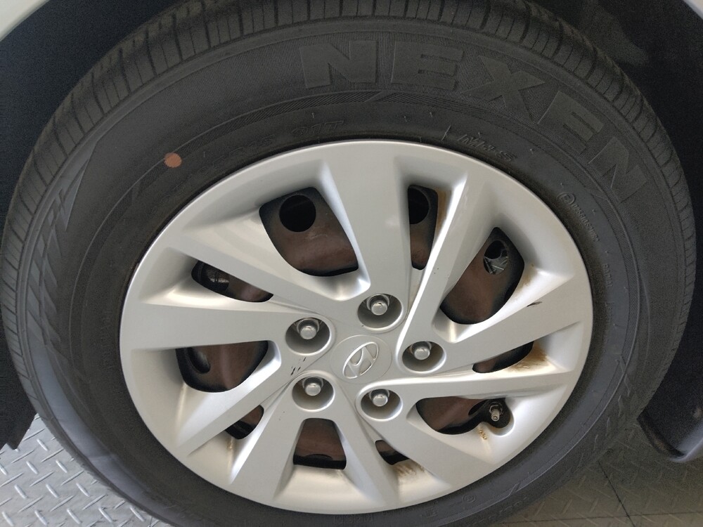 2019 Hyundai Elantra in Stone Mountain, GA 30083 - 18125035 31