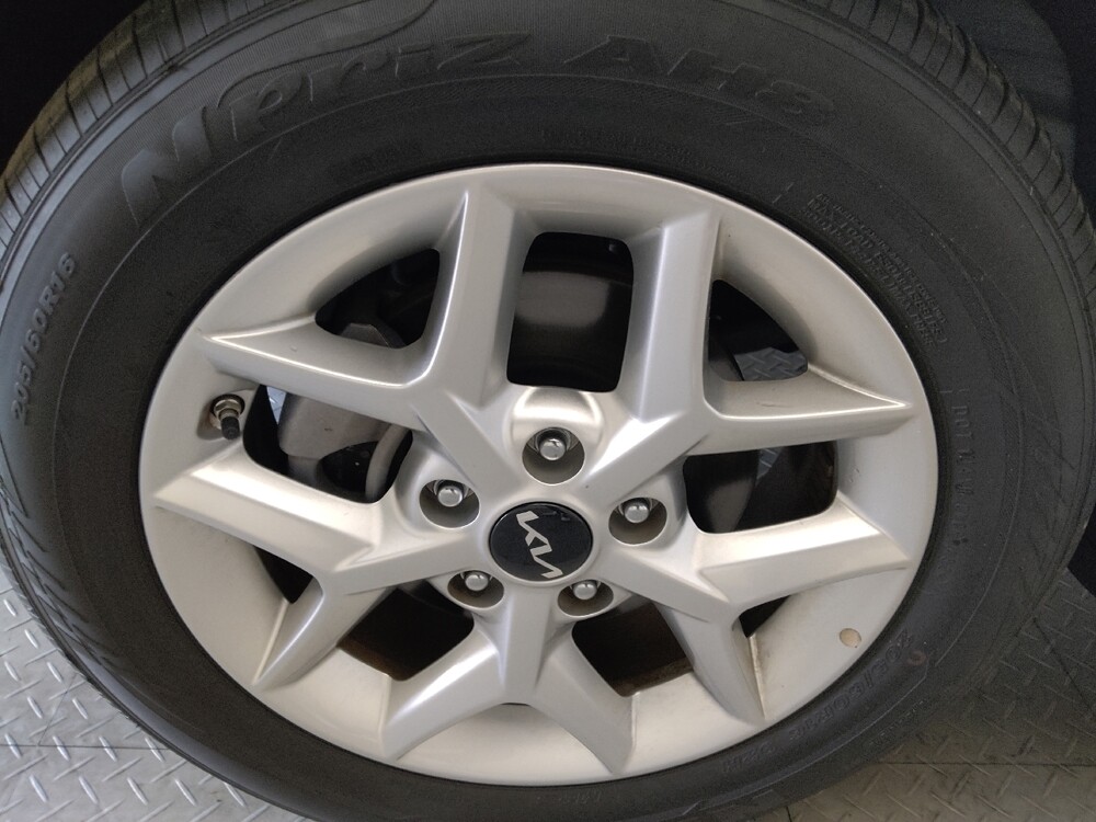 2025 Kia Soul in Morrow, GA 30260 - 18125037 31