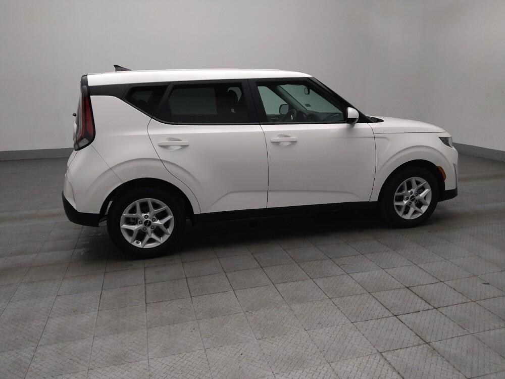 2025 Kia Soul in Morrow, GA 30260 - 18125037 10