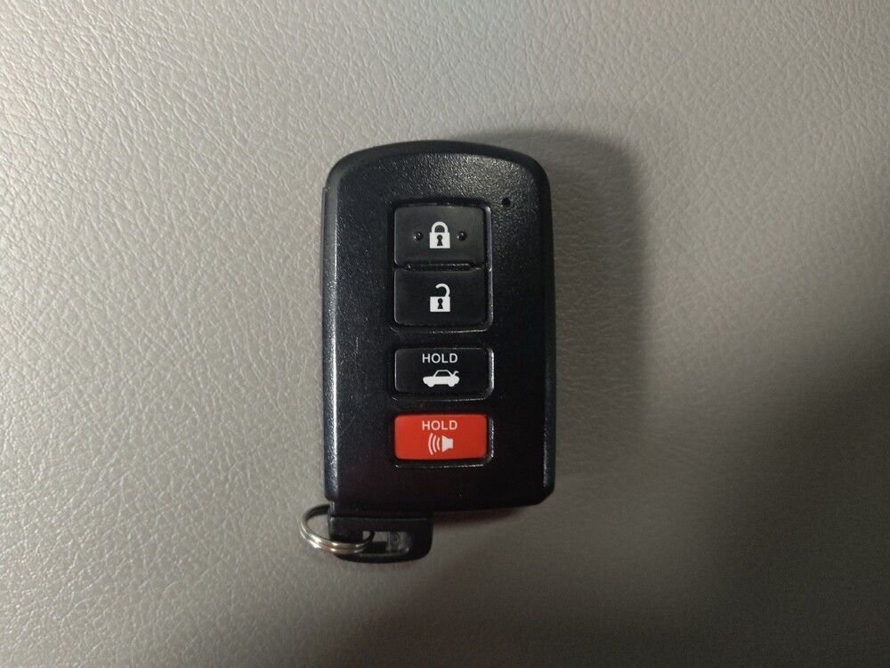 2017 Toyota Camry in Augusta, GA 30907 - 18125044 32