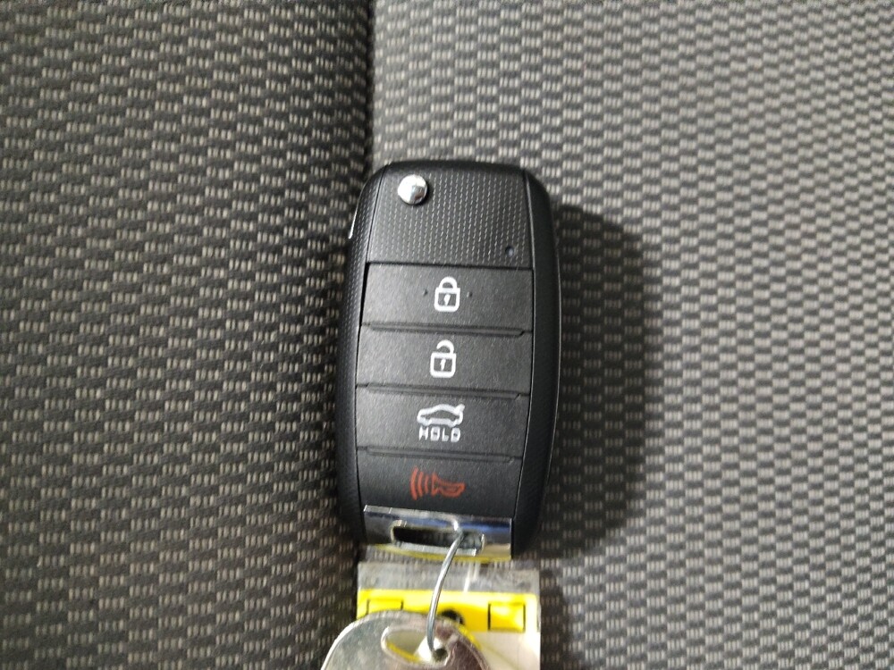 2017 Kia Forte in El Paso, TX 79907 - 18125056 32